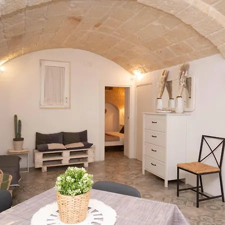 A L Touristhouse Monopoli